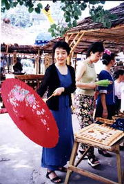 侗乡巧手织锦绣 民间工艺变身旅游商品，农民慧眼掘金新路